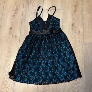 Y2K Black and blue lace babydoll with bow detail and adjustable straps
